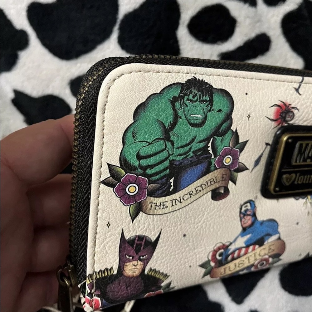 Marvel tattoo loungefly wallet heart logo - Picture 3 of 8